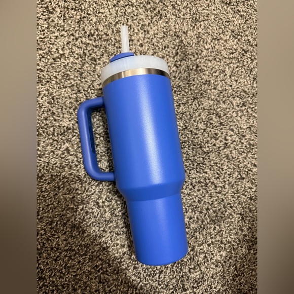 40 oz Royal Blue Stanley - Picture 2 of 5